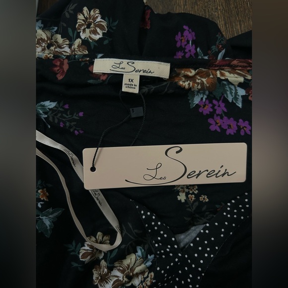 Les Serein Long Sleeve Flowery Blouse - Picture 2 of 4